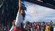 绷不住了！名场面：金州拉文隔扣两人然后激情怒吼！